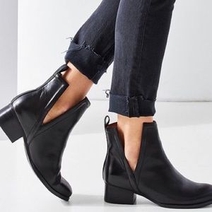 Jeffrey Campbell Oriley Boots! Black-size 7